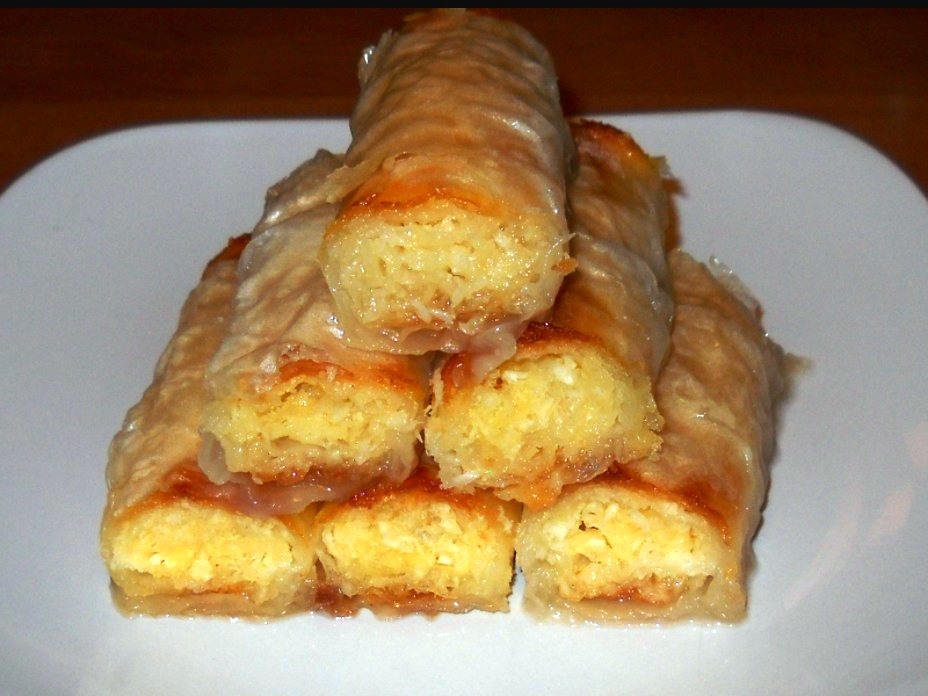 glikiaPita Γλυκιά Πίτα με αλεύρι καρυδας