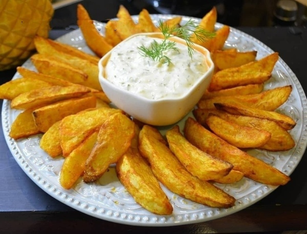 image (22) Τραγανές πατάτες φούρνου με σάλτσα
