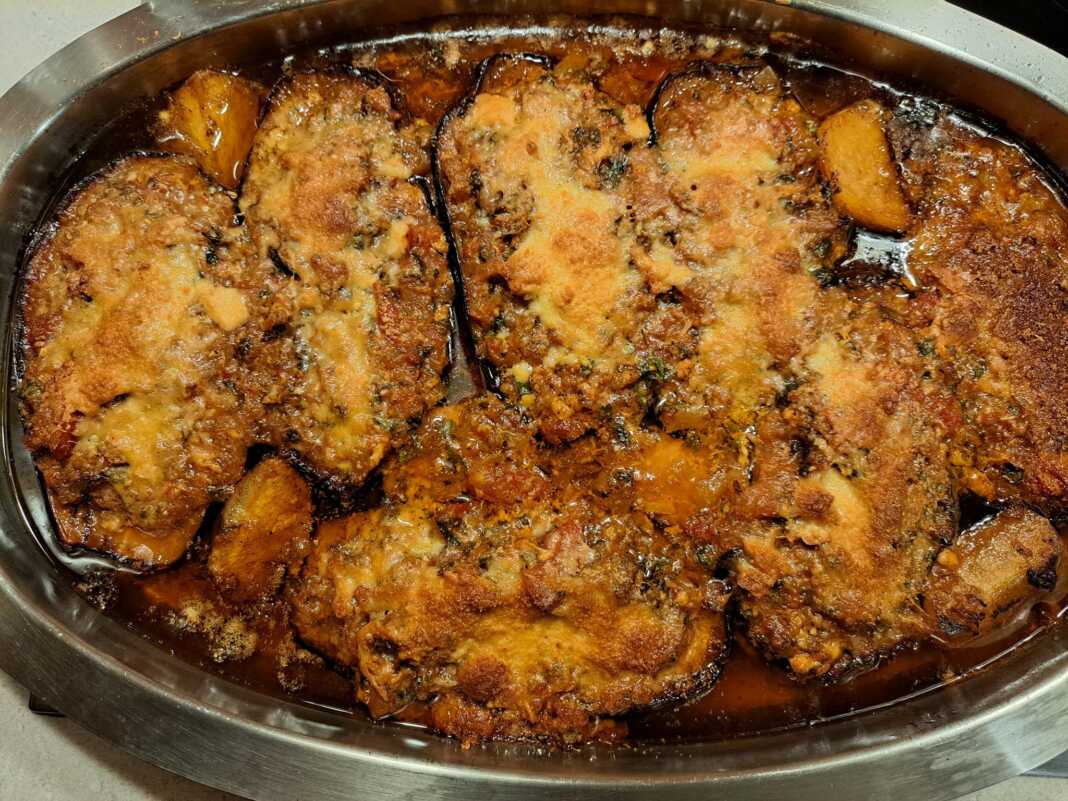 imamMpailnti Ιμαμ -μπαιλντι με αυγό και ντομάτα