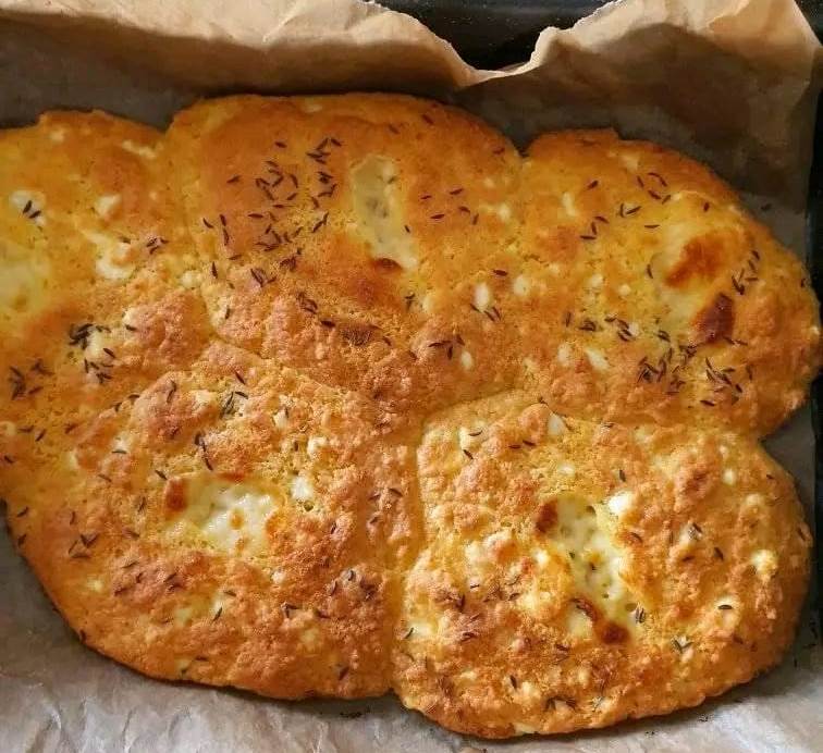 kalmpokopsomoFeta Καλαμποκοτυρόψωμο με φέτα