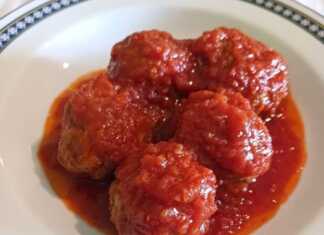 Κεφτέδες με σάλτσα ντομάτας