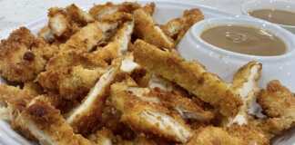 Κοτόπουλο Πανέ με σάλτσα μουστάρδας