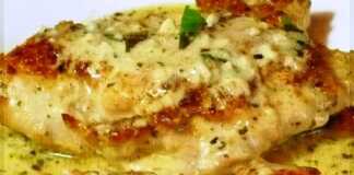 Κοτόπουλο με κρεμώδες σάλτσα σκόρδου και παρμεζάνα