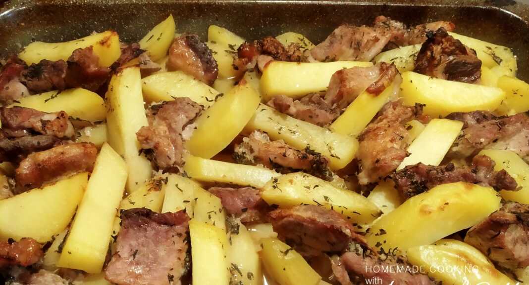 patatesXoirinoFournou Χοιρινό ψητό στο φούρνο με πατάτες