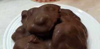 Παγωμένο σνακ με γιαούρτι και σοκολάτα 