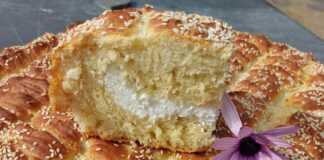 Τυρόπιτα φούρνου με ξυνομυζήθρα