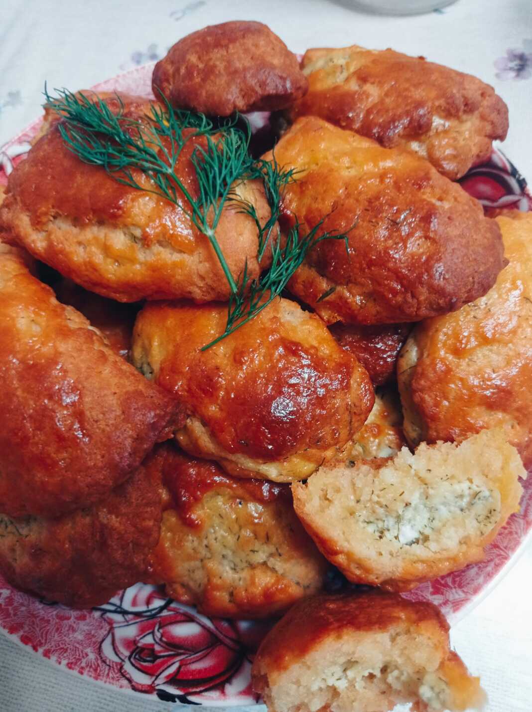 tiropitakiaAnitho Tυροπιτάκια με άνηθο