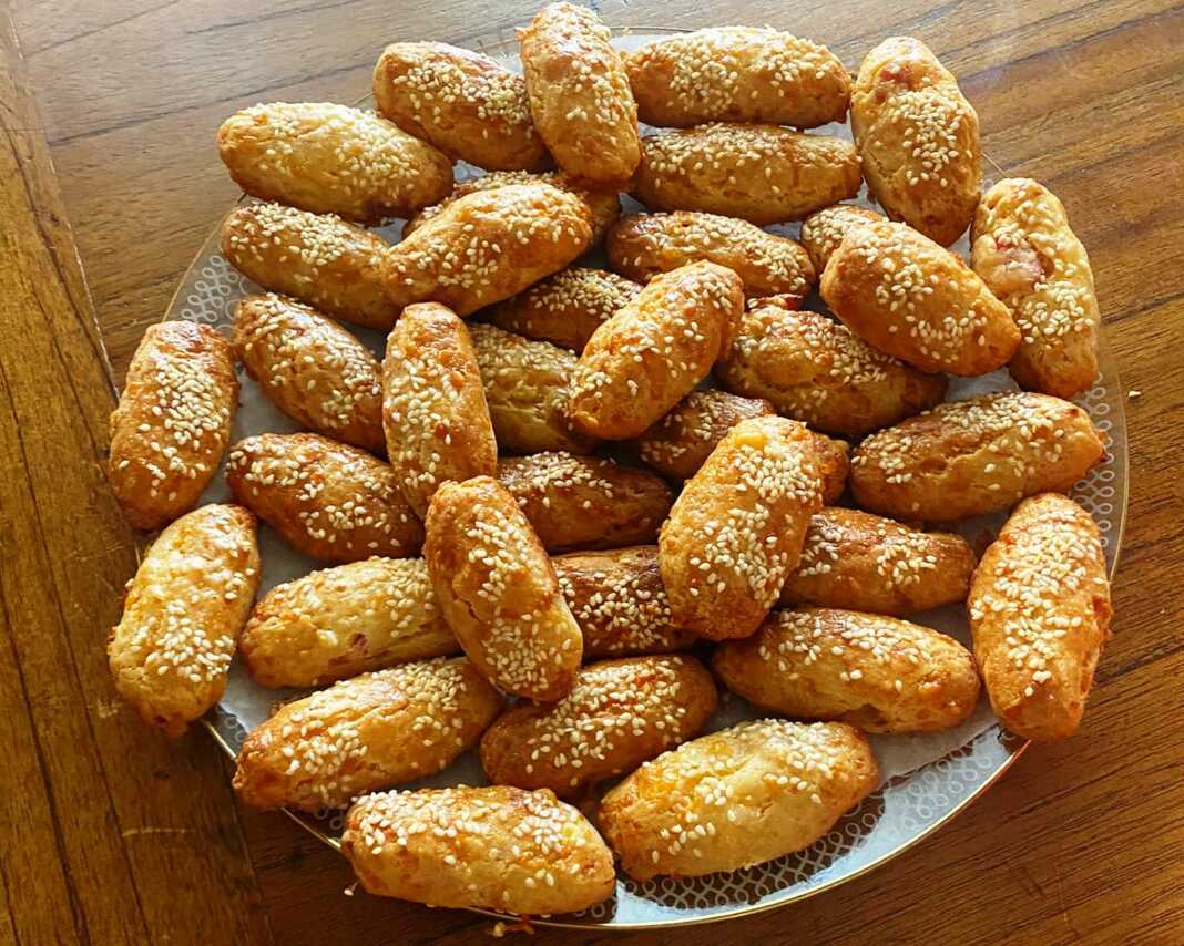 Τυροπιτάκια μπουκίτσες κουρού