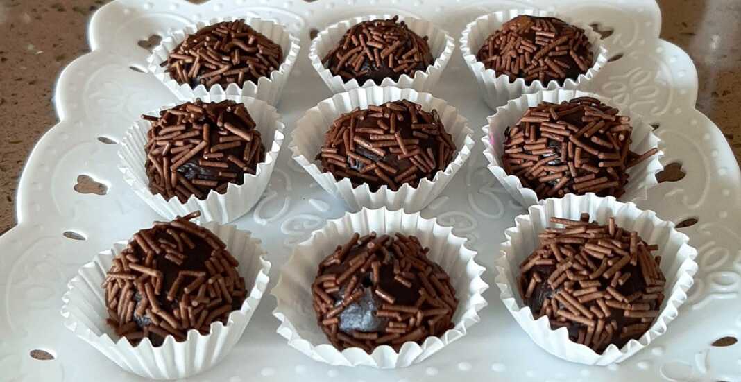 Bραζιλιάνικα σοκολατένια γλυκάκια