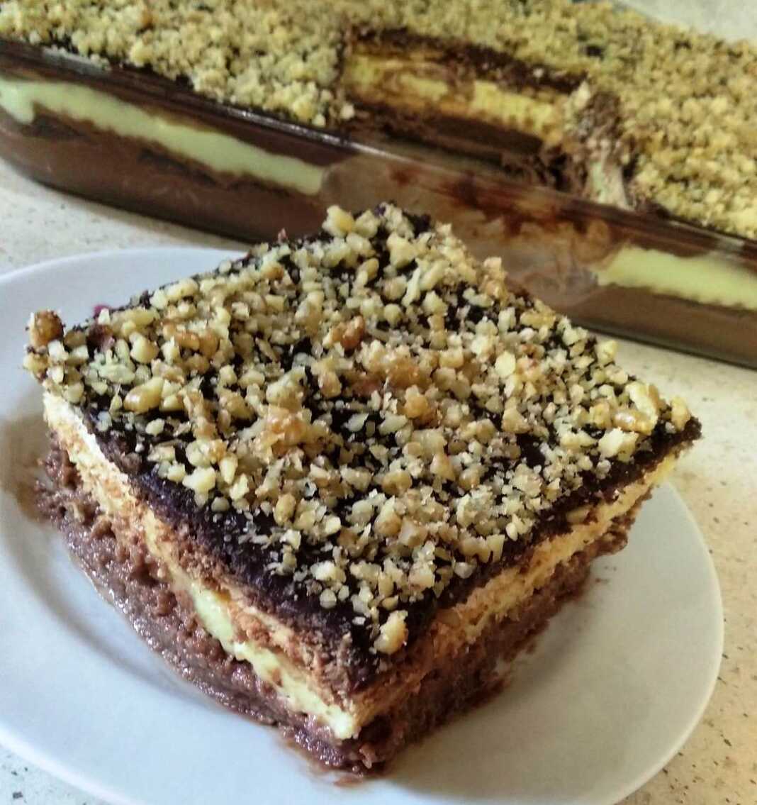 Μπισκοτογλυκό με κρέμα και σοκολάτα