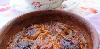 Κρεμμύδια με κεφτέδες