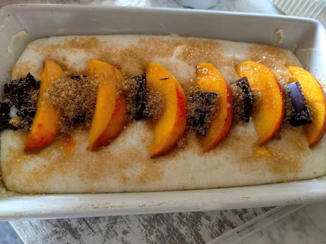 Κέικ με ροδάκινα