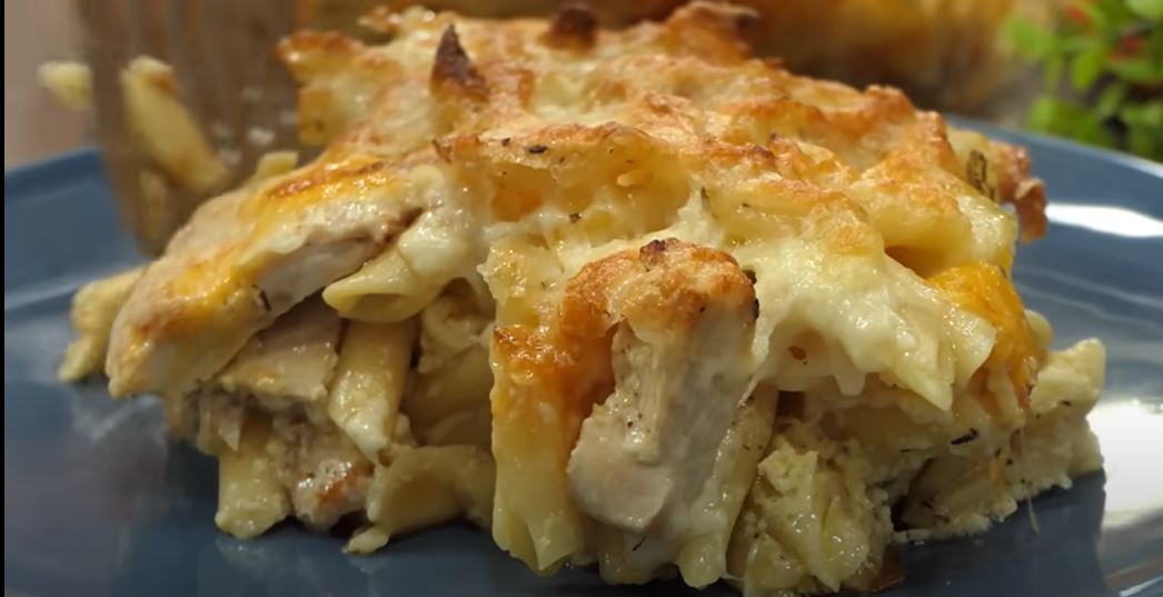 kotopouloMakaroniaFourno Πέννες με κοτόπουλο στον φούρνο