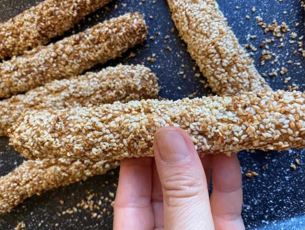 Κριτσίνια με σουσάμι