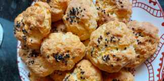 Τυροπιτάκια με γιαούρτι