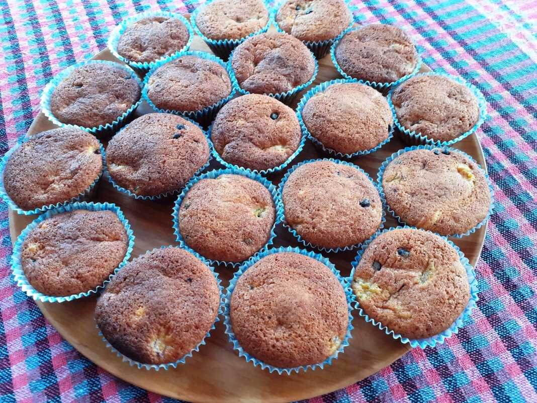 Μάφινς με δαμάσκηνα και σοκολάτα