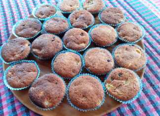 Μάφινς με δαμάσκηνα και σοκολάτα