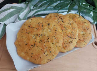 Τηγανίτες καλαμποκιού με φέτα