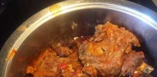 Προβατίνα κοκκινιστή με χοντρό μακαρόνι Προβατίνα κοκκινιστή με χοντρό μακαρόνι