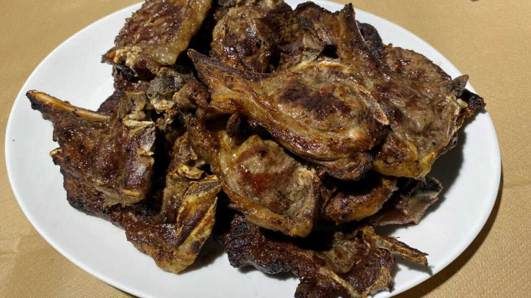 παϊδάκια στα κάρβουνα