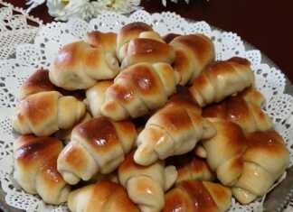 Σιροπιστά κρουσανάκια με μαρμελάδα