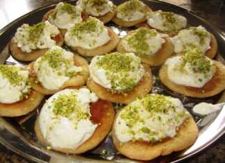 Τηγανίτες με κρέμα και ξηρούς καρπούς