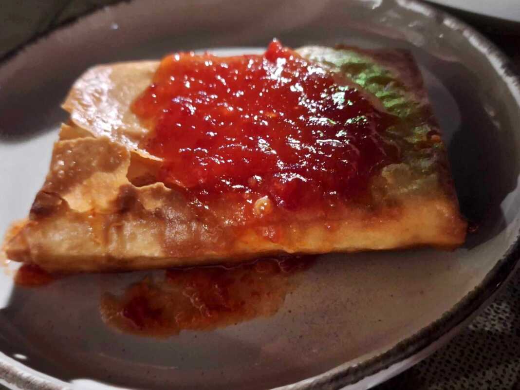 tilixtifetaMarmeladaPiperias Τυλιχτή Φέτα με μαρμελάδα πιπεριάς