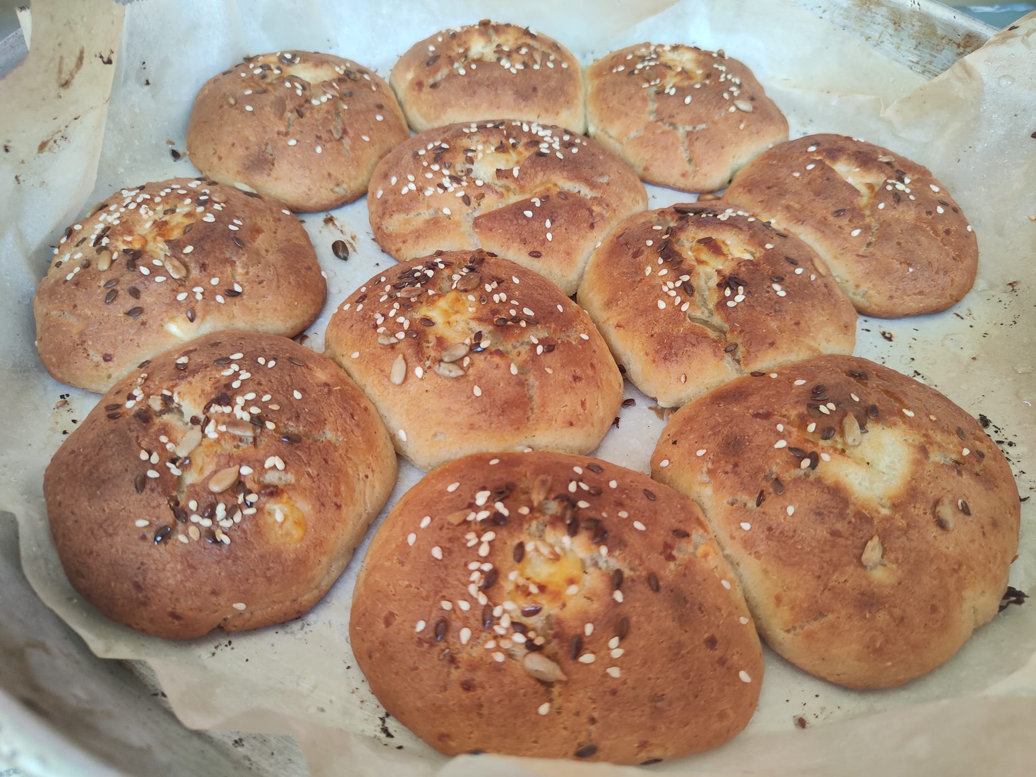 Τυροπιτάκια χωρίς ζύμωμα