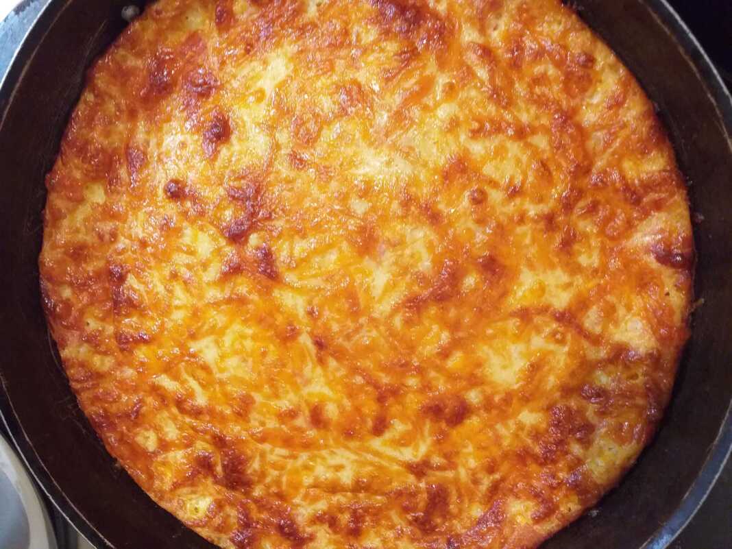 Ζαμπονοκασερόπιτα χωρίς φύλλο