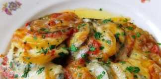 κολοκυθάκια με πατάτες και ντομάτα