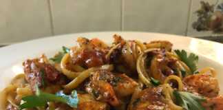 Γαριδομακαρονάδα με λιγκουίνι και ντοματίνια