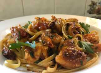 Γαριδομακαρονάδα με λιγκουίνι και ντοματίνια