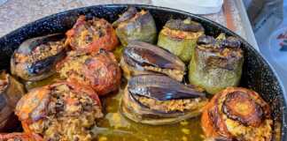 Γεμιστά με κιμά!!! Μελιτζανες Πιπεριές και Ντομάτες