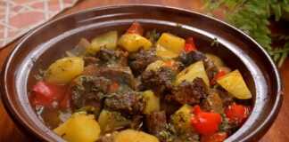 Το τελικό **Μοσχαράκι στο Πήλινο** με λαχανικά, έτοιμο για σερβίρισμα