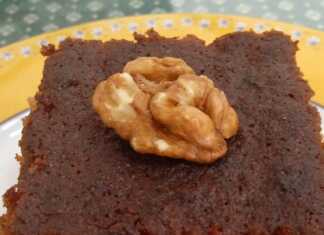 Καρυδόπιτα σιροπιαστή