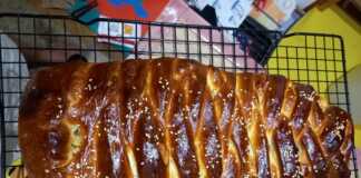 Πίτα με μήλα και σταφίδες Πίτα με μήλα και σταφίδες