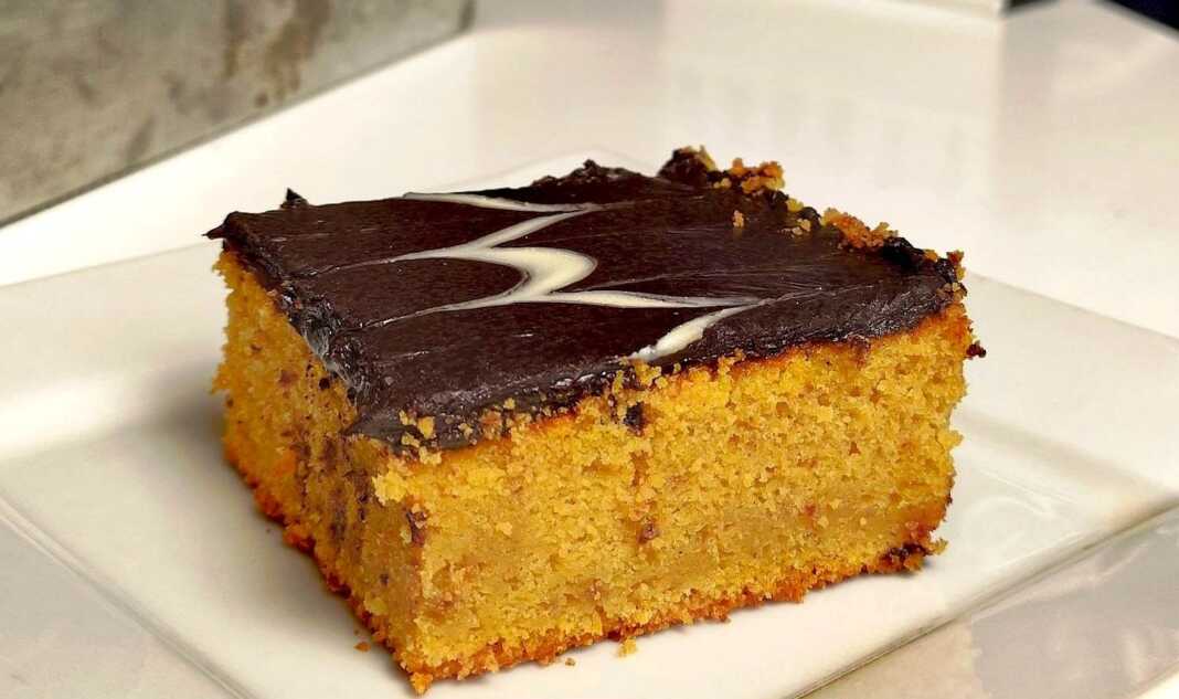 Κέικ Καρότου με Γλασο Σοκολάτας 