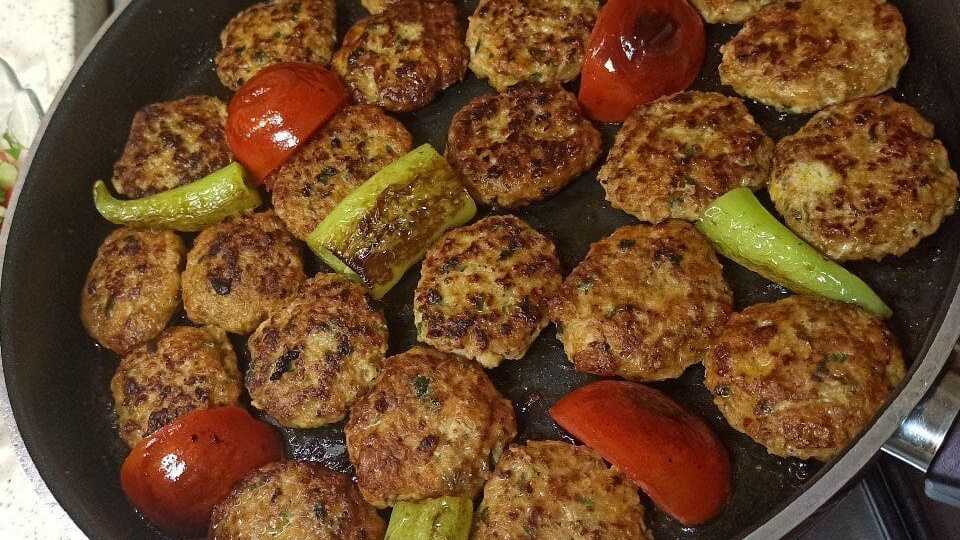 kotokeftedesFournou Κεφτέδες κοτόπουλου