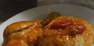 Κοτόπουλο κοκκινιστό με πιλάφι