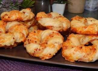 Κουλουράκια σφολιάτας με ζαμπον & τυρι