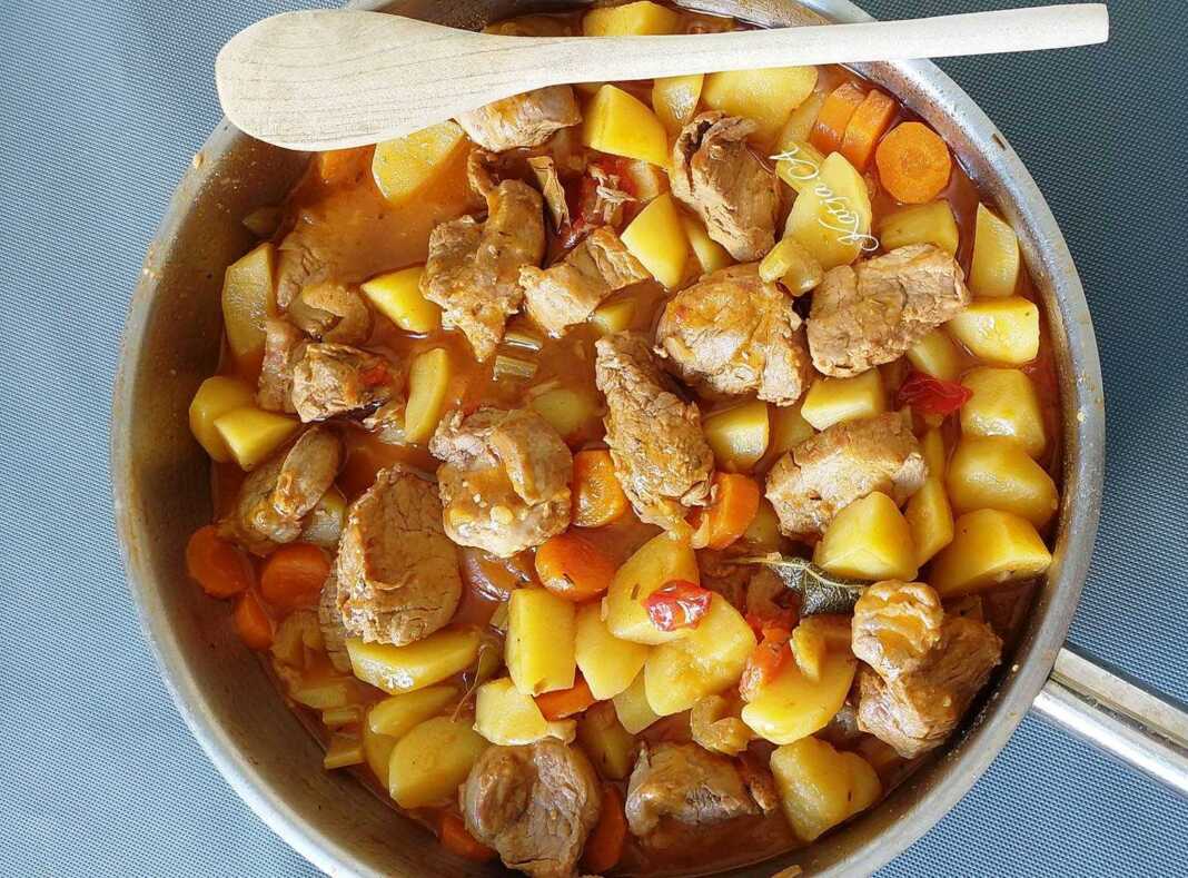 Κρέας με πατάτες κατσαρόλας