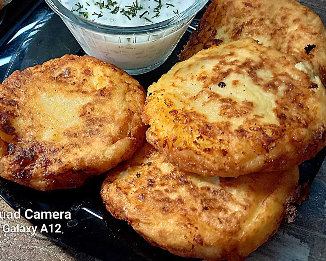 patatokeftdes Πατατοκεφτέδες με τυρί και κρεμμύδι