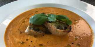 Υπέροχη χειμωνιάτικη πιπερόσουπα με μασκαρπόνε