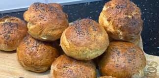 Ψωμάκια καλαμποκιού με παπαρουνόσπορο