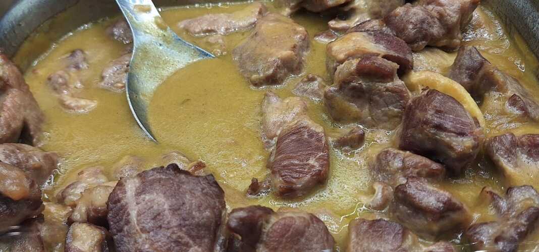 xoirinoSaltsaMoustradas Χοιρινό με σάλτσα μουστάρδας