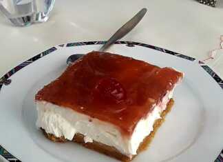 Τσιζ κέικ με μαρμελάδα βερίκοκο