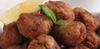 Κεφτεδάκια με κατσικίσιο κιμά ντομάτα και κεφαλοτύρι