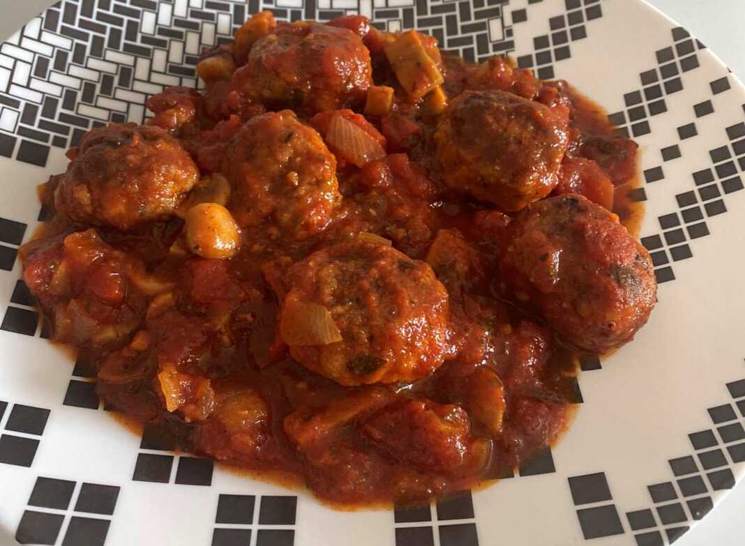 keftedakiaPikantika Πικάντικα κεφτεδάκια