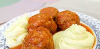 Κεφτεδάκια κοκκινιστά με πουρέ πατάτας