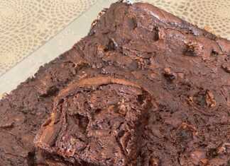 Brownies με σοκολάτες Mars και καραμέλα